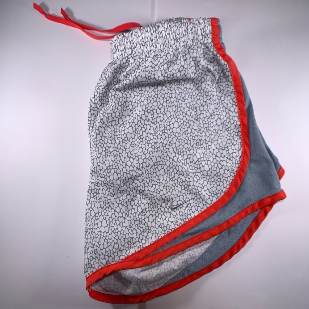 Nike Dri-Fit Women's Running Shorts Size: Small (XS) in Gray Pebble